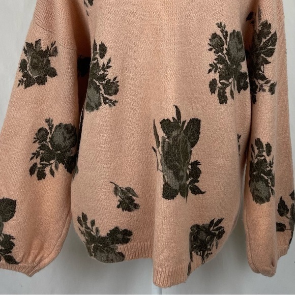 Altar’d State Blush & Brown Bold Floral Oversized Sweater NWOT - Picture 7 of 11
